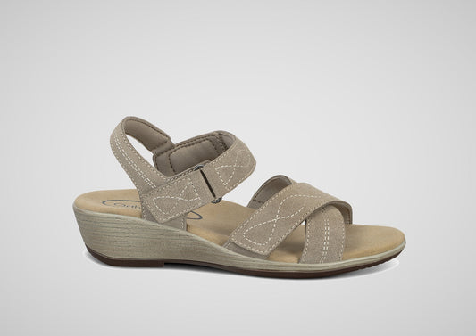 Holly – Warme elegantie in zachte taupe