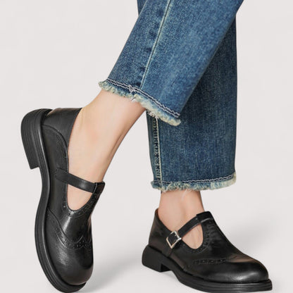 Elise | Luxe Mary Jane Schoenen – T-Strap Brogue met Comfortabele Blokhak