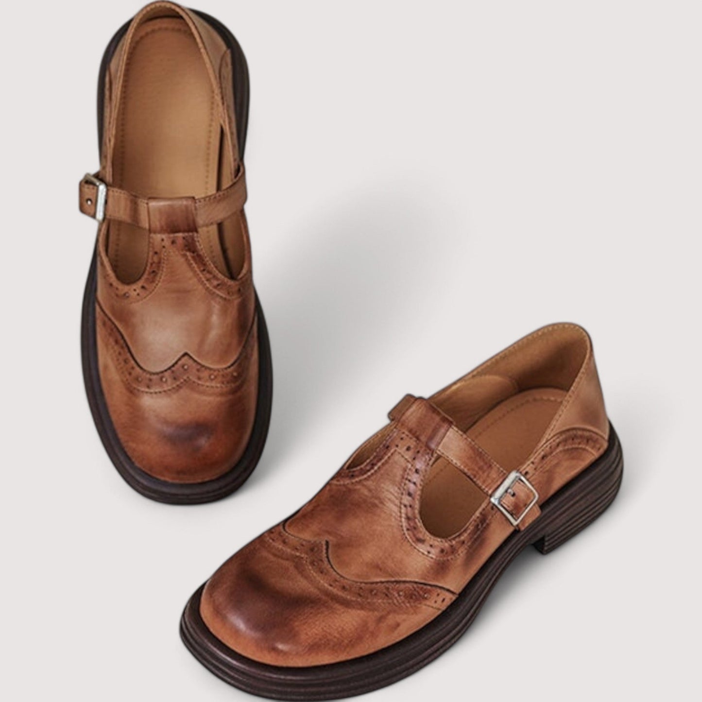 Elise | Luxe Mary Jane Schoenen – T-Strap Brogue met Comfortabele Blokhak